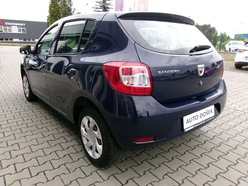Dacia Sandero (2015) 1.2 16V - fotka 9 z 16