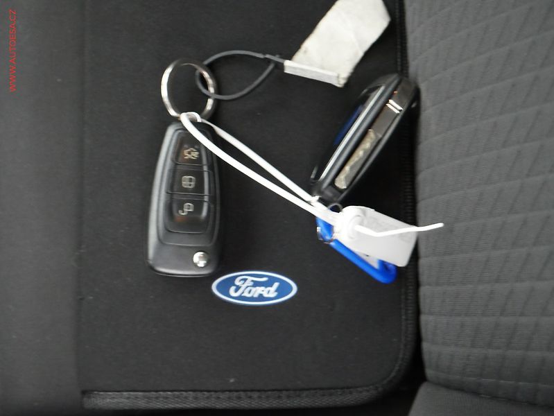 Ford C-MAX (2016) 1.0 EB, ČR, AC, výhřev sed - fotka 18 z 18
