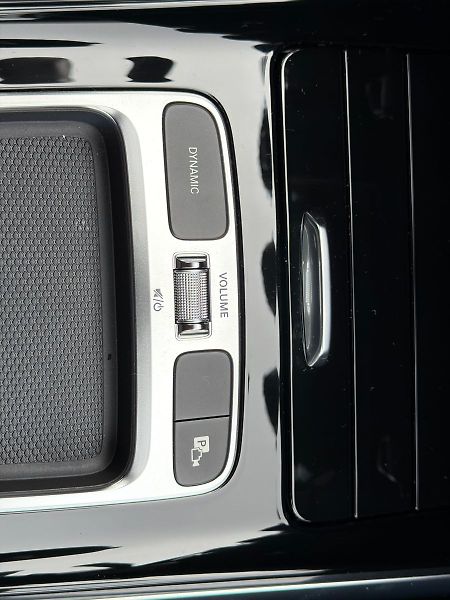 Mercedes-Benz GLA 180 d - fotka 29 z 30