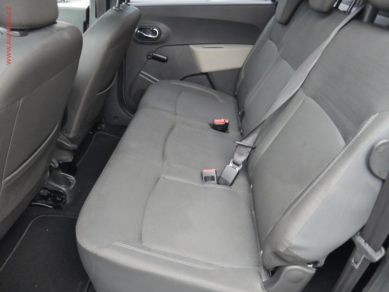 Dacia Lodgy (2013) 1.2 TCe, 2.maj,ČR, AC, temp - fotka 10 z 16