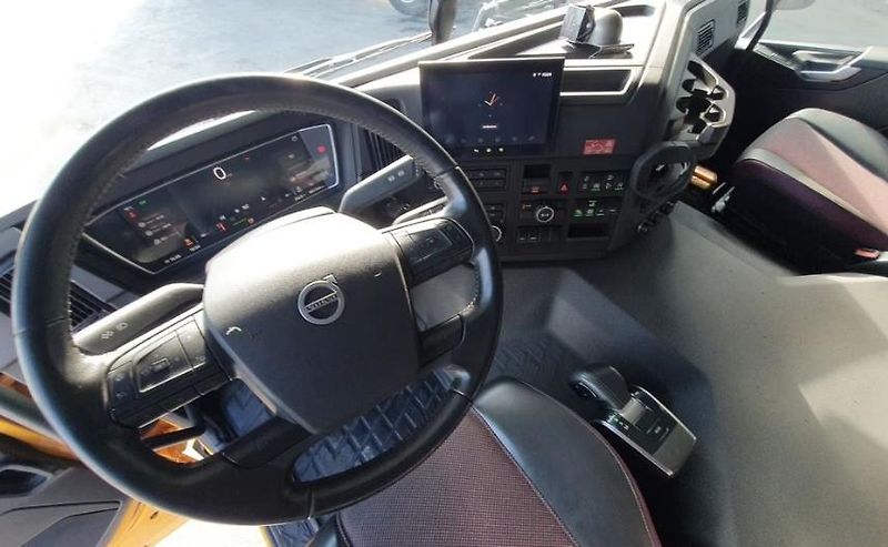 Volvo (2024) FMX 500 6x4 JNK EURO 6 - fotka 18 z 28