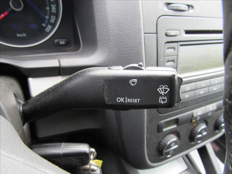 Volkswagen Golf 2,0 i GT 147KW Remus - fotka 18 z 28