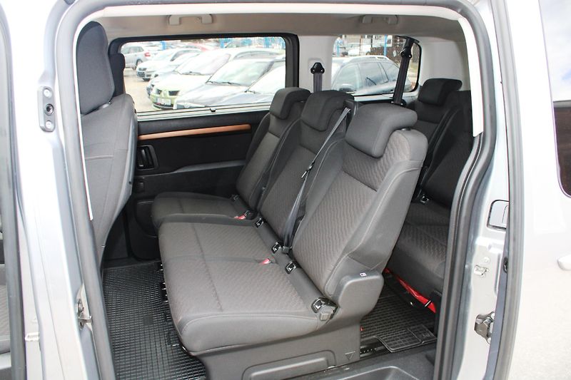 Toyota ProAce Verso (2022) 2,0D TEMPOMAT 8MÍST  KLIMA  - fotka 10 z 18
