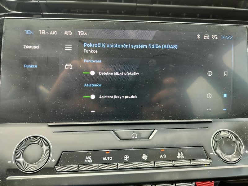 Peugeot 308 SW  1.5 BlueHDI  96kW  automat - fotka 16 z 30