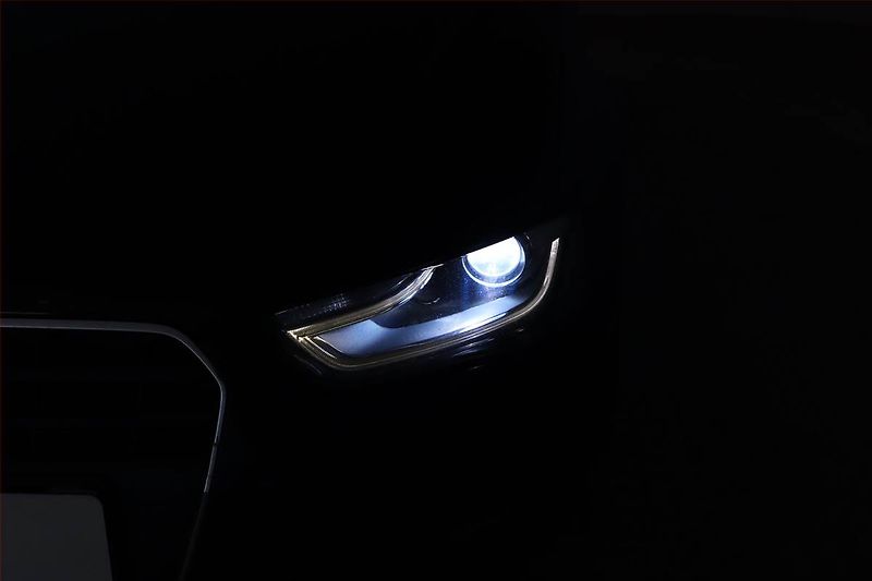 Audi A4 (2012) 3.0 TDI, 4X4, Automat - fotka 23 z 23
