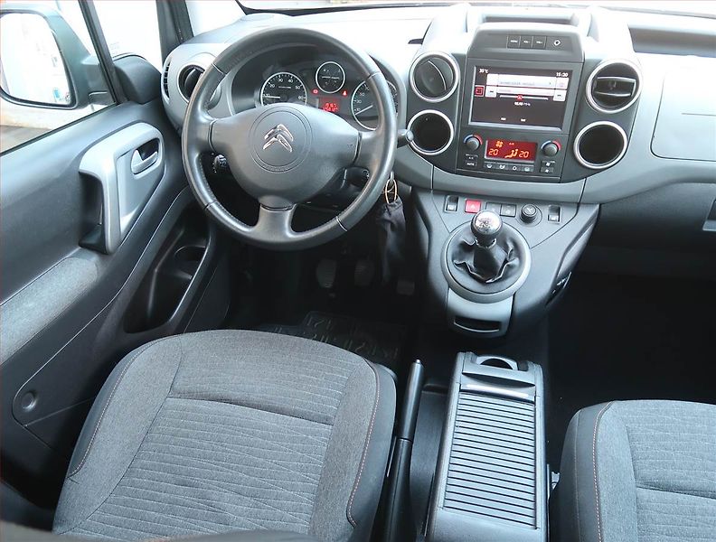 Citroën Berlingo (2016) Shine 1.2 PureTech, 5Míst - fotka 7 z 13