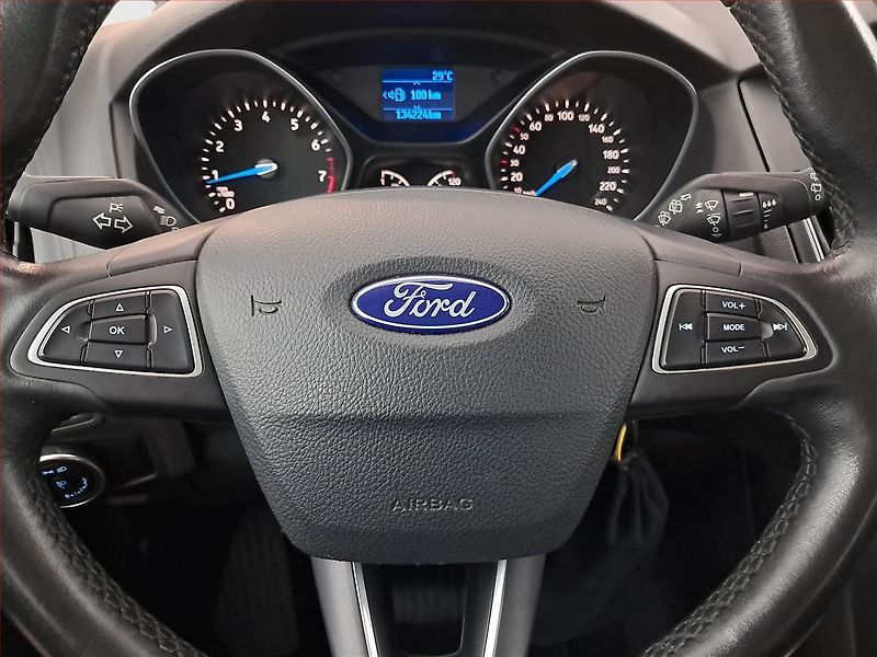 Ford Focus (2016) 1.0 EcoBoost - fotka 16 z 17