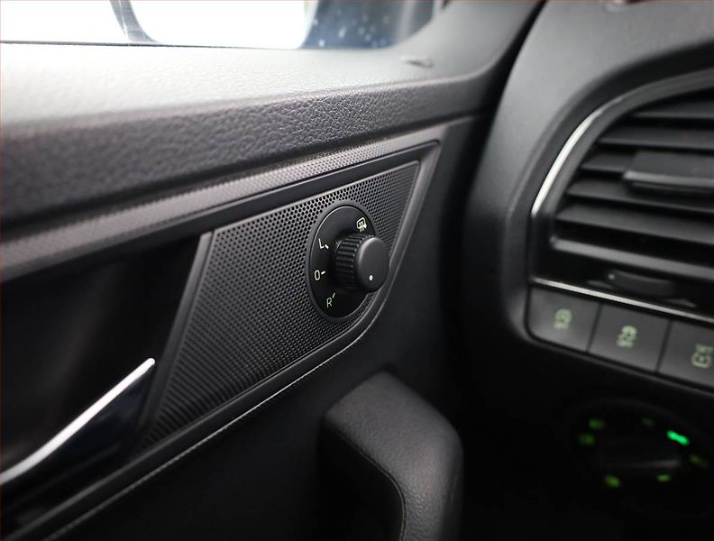 Škoda Fabia (2017) 1.2 TSI, Park. senzory - fotka 12 z 16