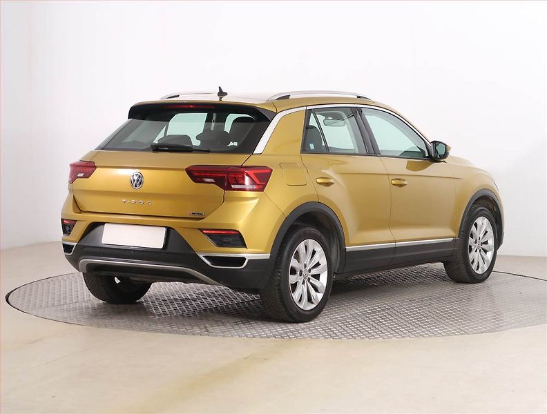 Volkswagen T-Roc (2018) 2.0 TDI 4Motion, 4X4, Automat - fotka 5 z 20