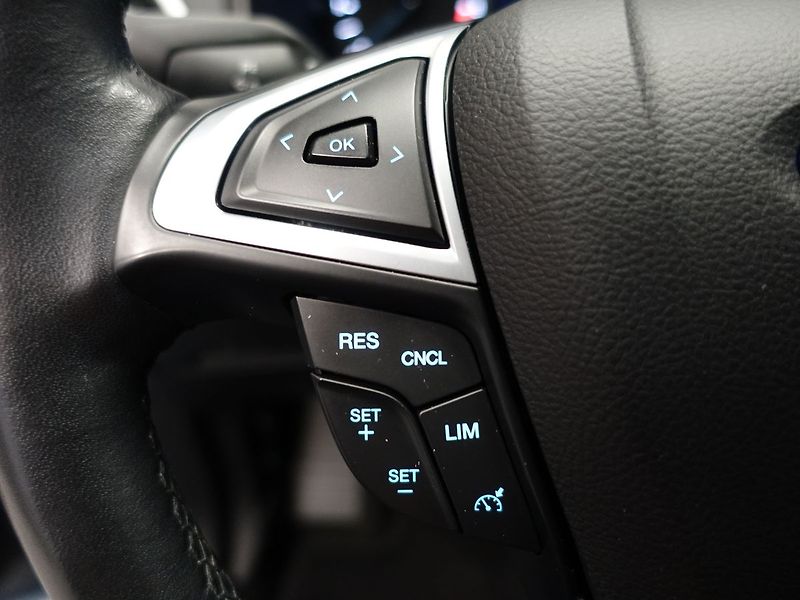 Ford S-MAX 110 kw, manuál, LED světlomety - fotka 23 z 38