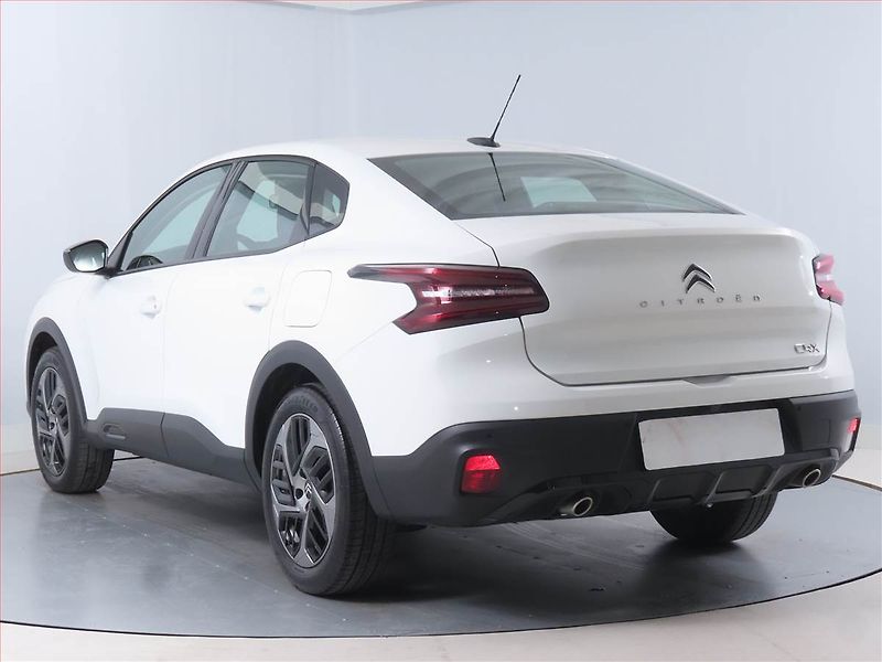Citroën C4 X (2023) Feel Pack 1.2 PureTech - fotka 4 z 15