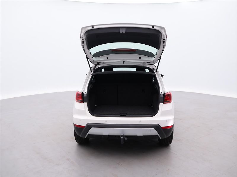 Seat Arona 1,0 TSI DSG CZ Xcellence 1.Maj - fotka 9 z 27