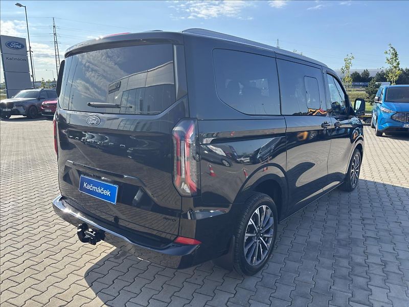 Ford Tourneo Custom 2,0 125kW Titanium X AWD L1 - fotka 5 z 49