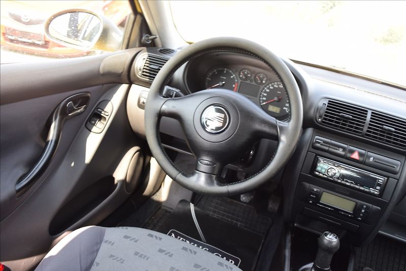 Seat Leon 1,9 TDI 66KW NOVÁ STK - fotka 31 z 45