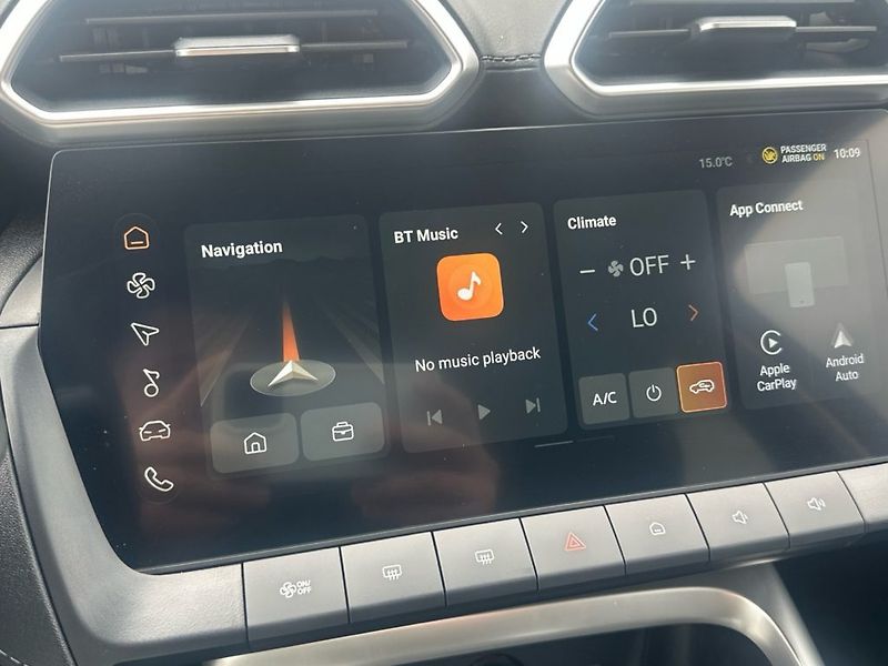 MG ZS (2025) 1,5 Hybrid+ Exclusive - fotka 13 z 22