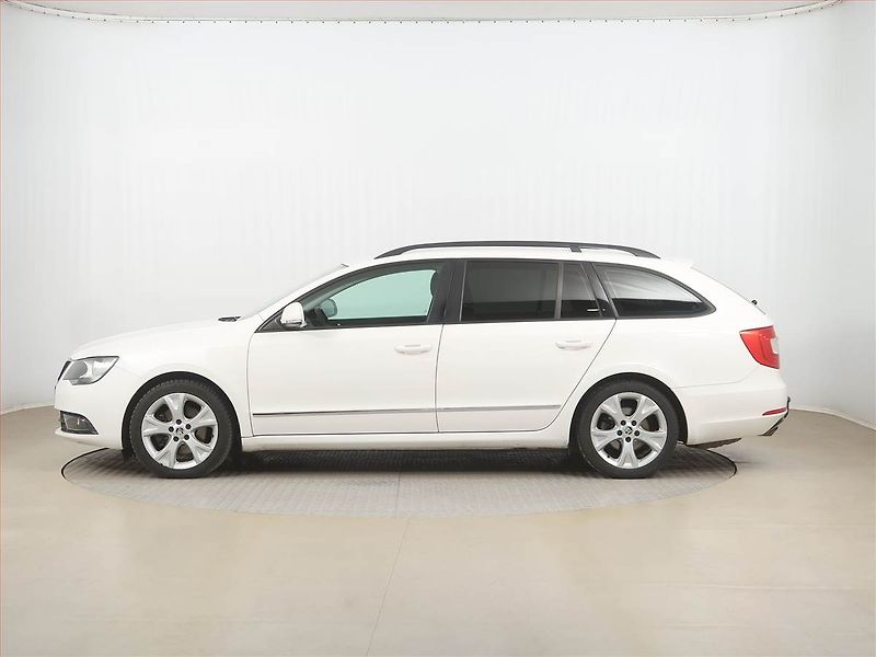 Škoda Superb (2014) 1.6 TDI, Tempomat - fotka 3 z 14