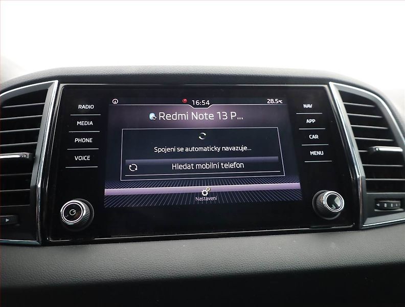 Škoda Karoq (2019) 1.5 TSI - fotka 13 z 21