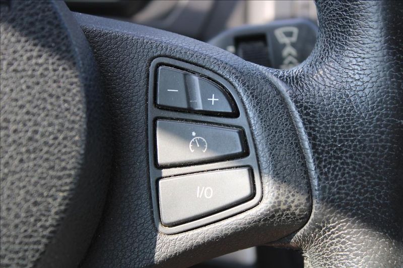 BMW X3 2,0 D  2.maj., ČR, 4 x 4 - fotka 19 z 35