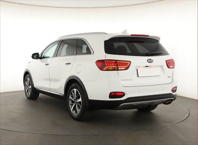 Kia Sorento (2018) 2.2 CRDi, 4X4, Automat - fotka 4 z 19