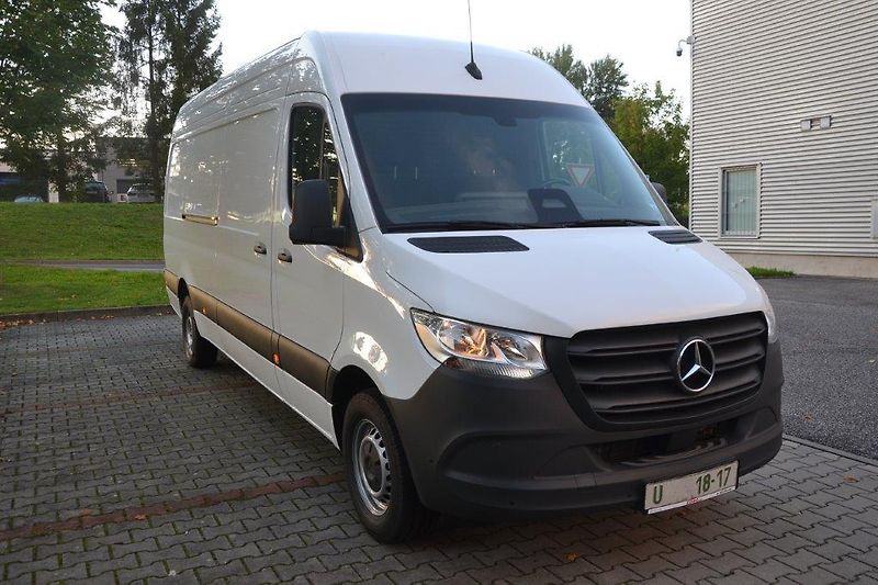 Mercedes-Benz Sprinter 317 CDi 9G automat 2025 - fotka 25 z 31