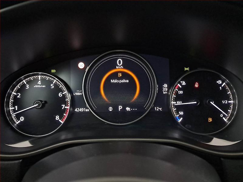 Mazda CX-30 (2019) Skyactiv-X 2.0 - fotka 11 z 20