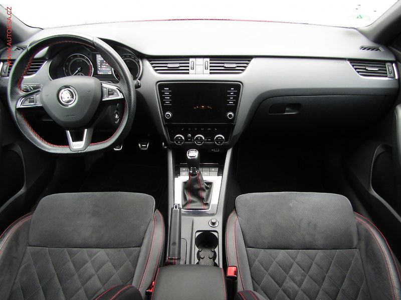 Škoda Octavia (2018) 2.0 TSi, RS245, navi, +ALU - fotka 8 z 24