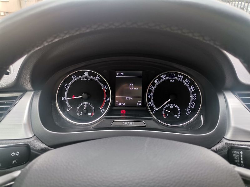 Škoda Rapid (2018) 1.0TSi 70kw DRIVE XEN PDC - fotka 13 z 25
