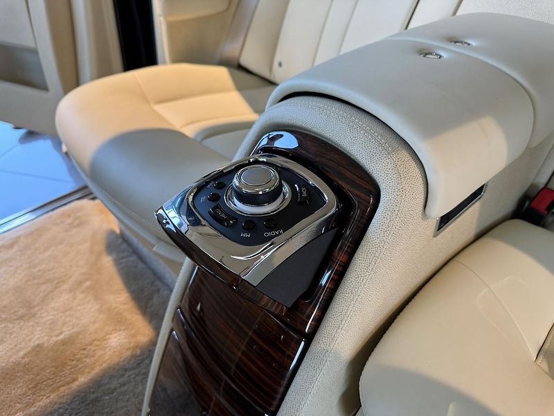 Rolls-Royce Phantom - fotka 9 z 31