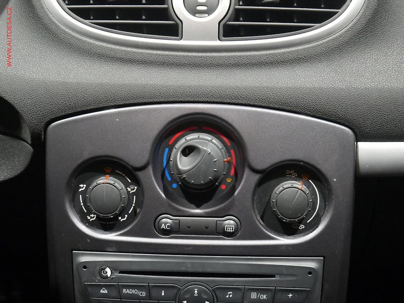 Renault Clio (2012) 1.2, ČR, AC, el. výbava - fotka 11 z 16