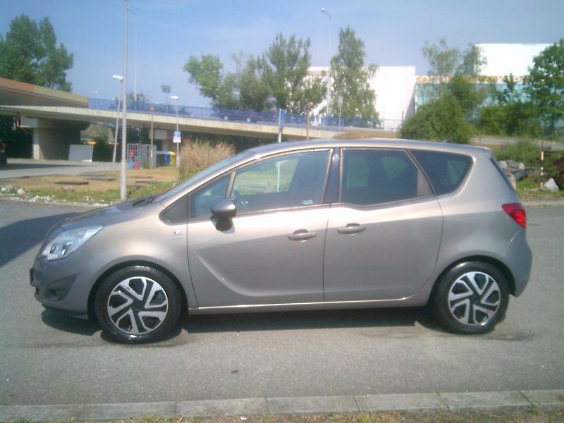 Opel Meriva (2013) 1.4 KOUPENO ČR, 1.MAJITEL - fotka 2 z 12