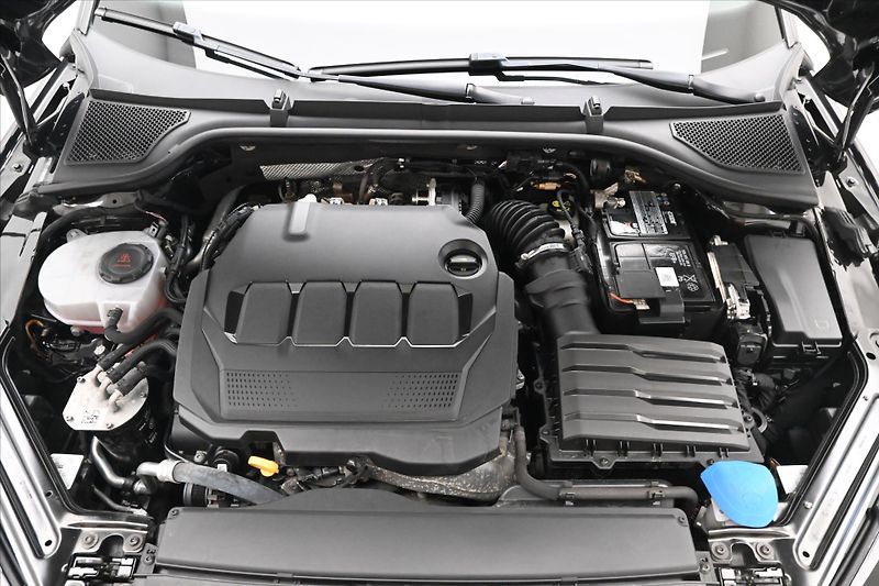 Škoda Octavia 2,0 TDI 110 kW DSG Sportline Z - fotka 9 z 30