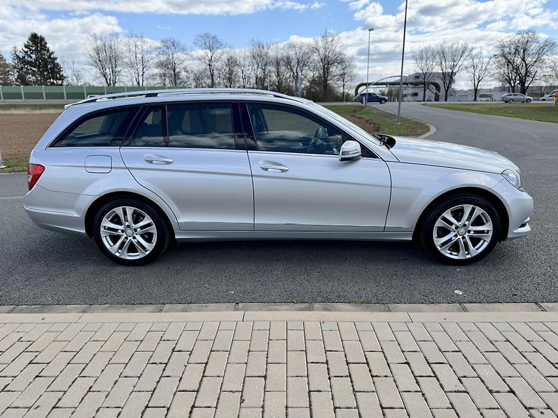 Mercedes-Benz Třídy C 180 CGI 7G AUTOMAT 2X KOLA - fotka 6 z 40