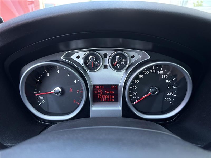 Ford Focus 1,6 Duratec Ti-VCT 74kW Trend - fotka 17 z 20