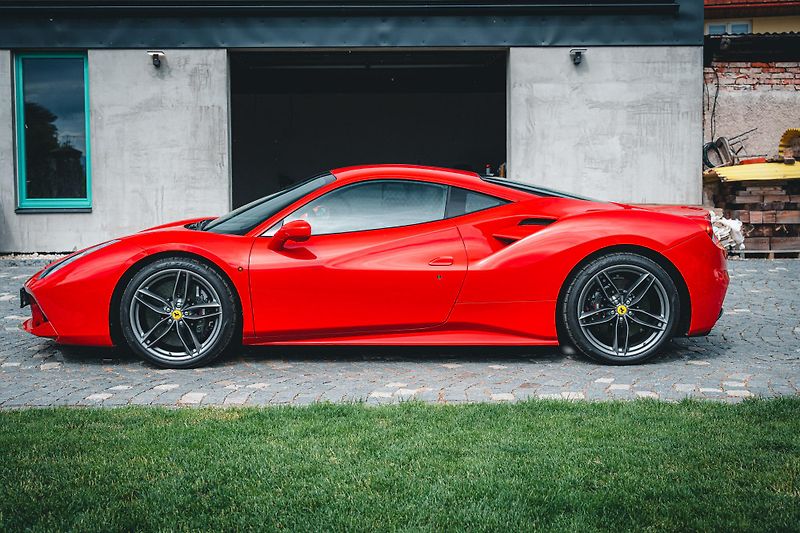 Ferrari 488 GTB - fotka 2 z 46