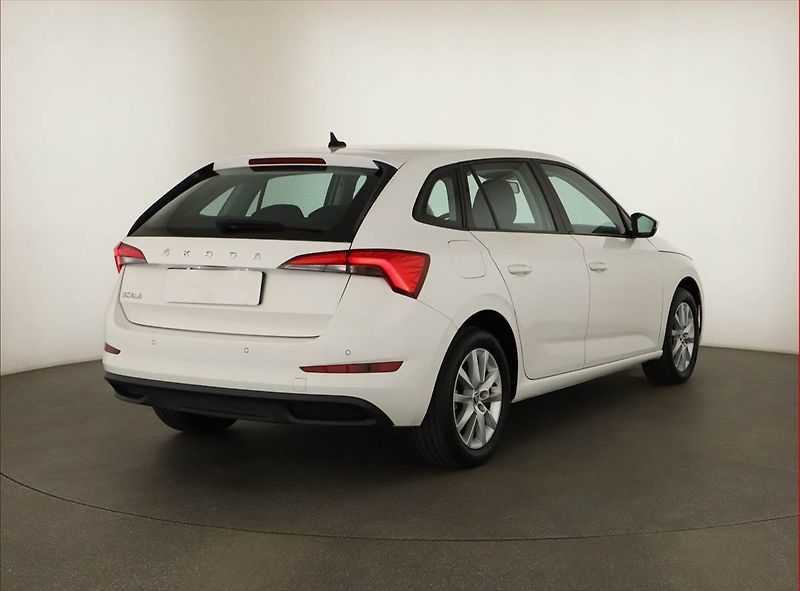 Škoda Scala (2020) 1.6 TDI, Navi, Tempomat - fotka 5 z 15