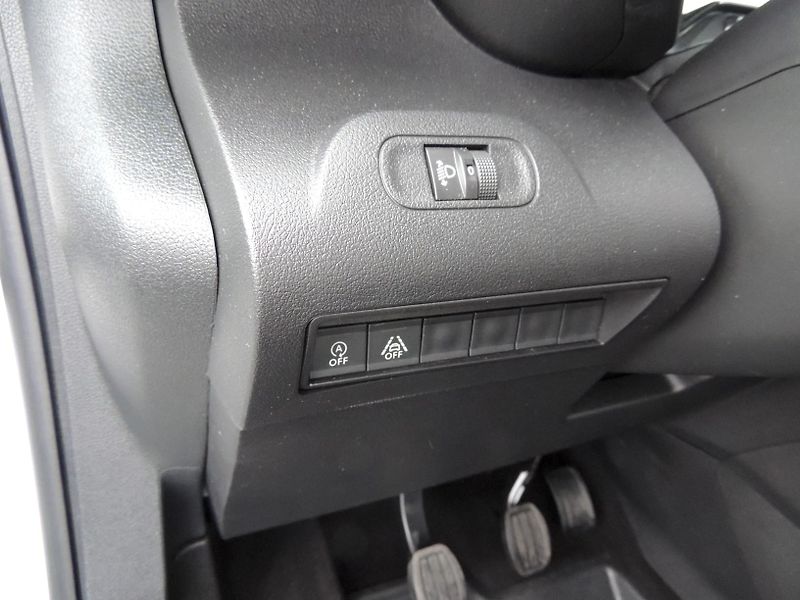 Citroën Berlingo (2019) 1.2Puretech,Live,81kw,ČR,1.maj - fotka 21 z 55