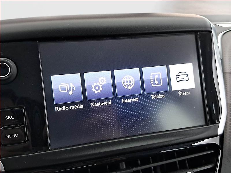 Peugeot 2008 (2015) 1.4 HDi, Tempomat - fotka 13 z 18