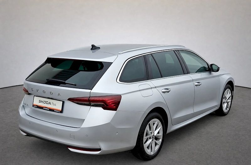 Škoda Octavia (2025) Combi Top Selection Business 1 - fotka 2 z 39