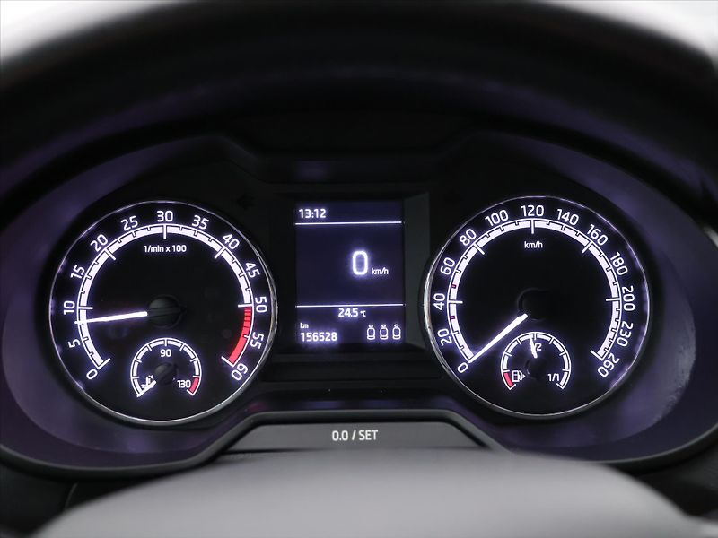 Škoda Octavia 1,6 TDI 85kW CZ Ambition DPH - fotka 17 z 30