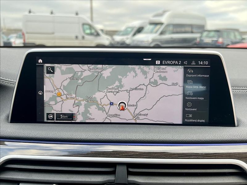 BMW Řada 7 3,0 730d xDrive záruka 2027 - fotka 30 z 61