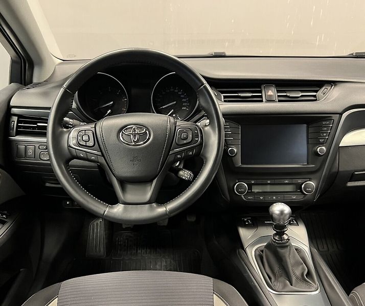 Toyota Avensis 2.0 D-4D ACTIVE TREND - fotka 5 z 16
