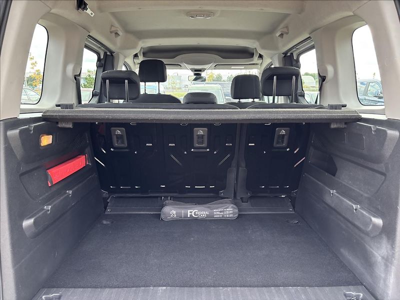 Peugeot Rifter 1,5 Bluehdi 75kW Allure - fotka 13 z 39