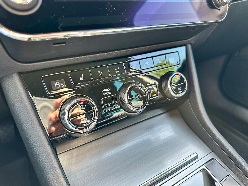 Škoda Superb (2021) 1.5 TSI 110kW ACT Style Combi - fotka 22 z 26