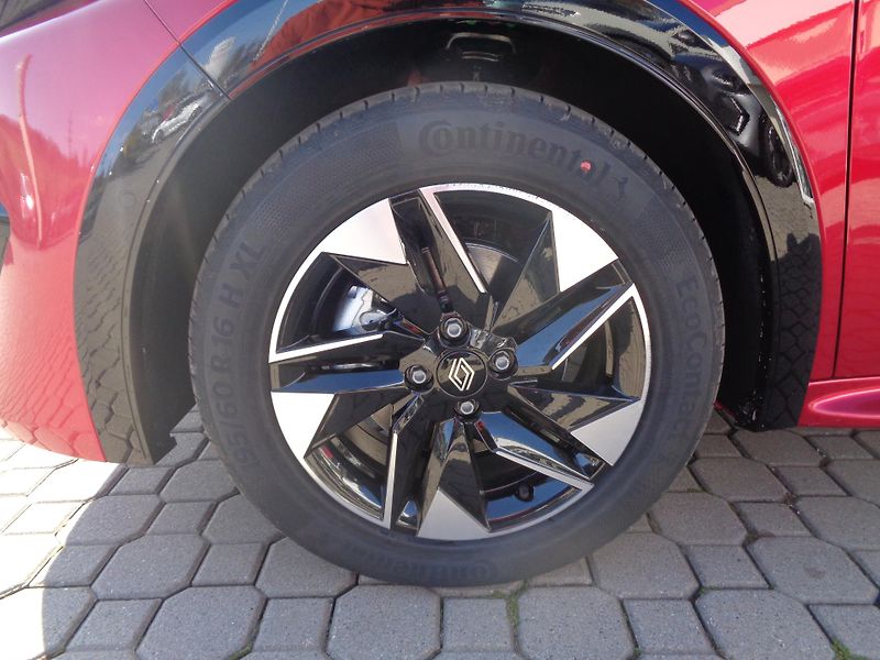 Renault Clio (2026) techno TCe 115 NOVINKA - fotka 9 z 21
