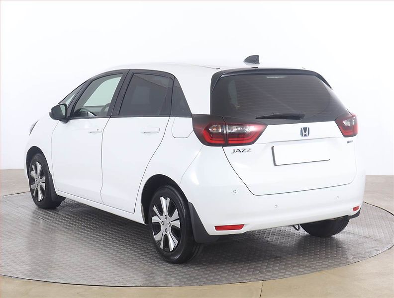 Honda Jazz (2022) 1.5 e:HEV, Automat, Serv.kniha - fotka 4 z 17