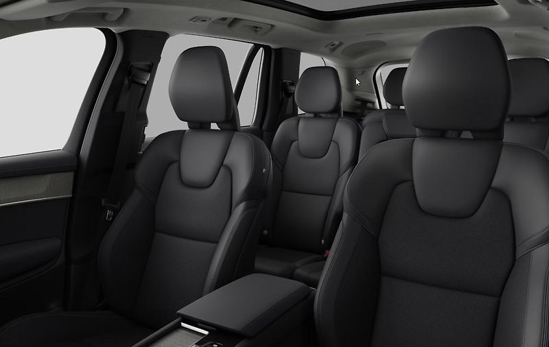 Volvo XC90 (2026) B5 ULTRA DARK - fotka 11 z 14
