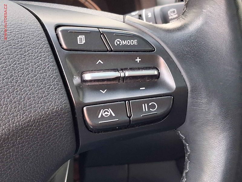 Hyundai i30 (2021) 1.5 T-GDi, Prime, LED, panor - fotka 14 z 22