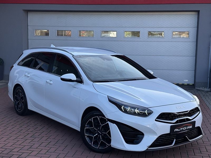 Kia Ceed (2022) 1.5i TGDi GT-Line Automat LED - fotka 1 z 49