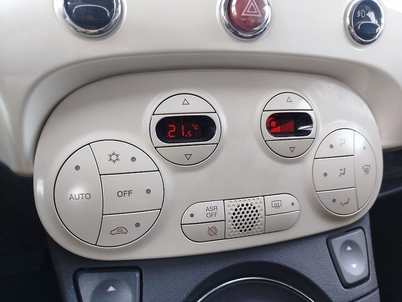 Fiat 500 (2011) Cabtio 0.9 - fotka 9 z 27