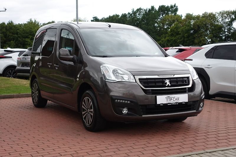 Peugeot Partner 1,6i 72kW M/T 5míst - fotka 3 z 24
